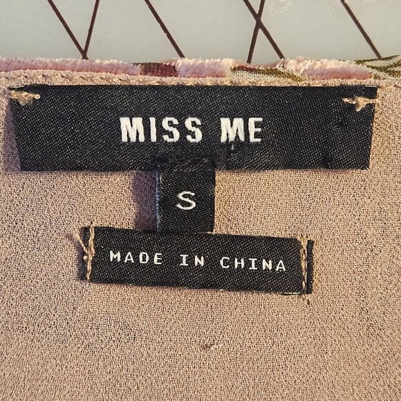 Miss Me Womens Floral Velvet Ruffle Sleeve Top S Cottagecore Boho Whimsygoth - Picture 5 of 12